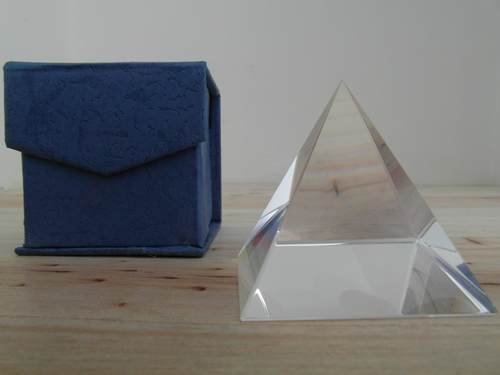 Pirámide Cristal 5 Cm.