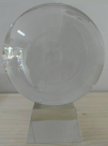 Bola Cristal 15 Cm Diametro, con Soporte Cristal.